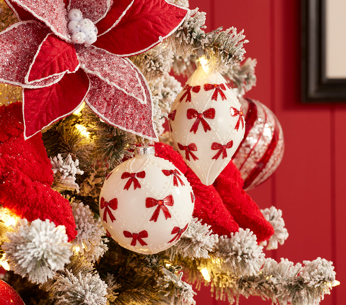 Ornament w/Bows (2 Asst) 4"D, 4.5"H