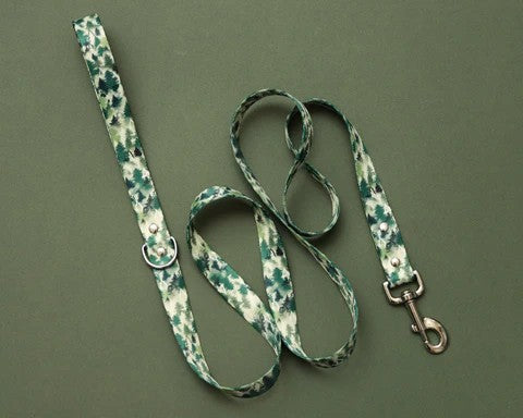Evergreen Trees Leash, 3/4" wide, 6' long - Silver